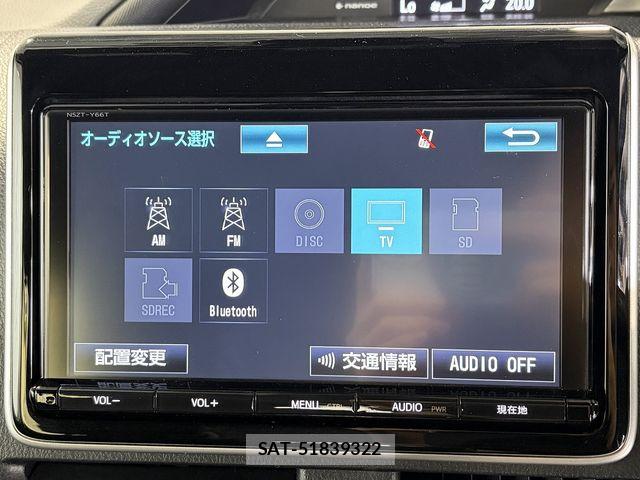 Toyota NOAH 2017-09 8246180-9