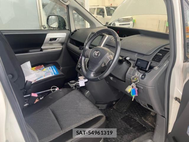 Toyota NOAH 2007-08 8246182-15
