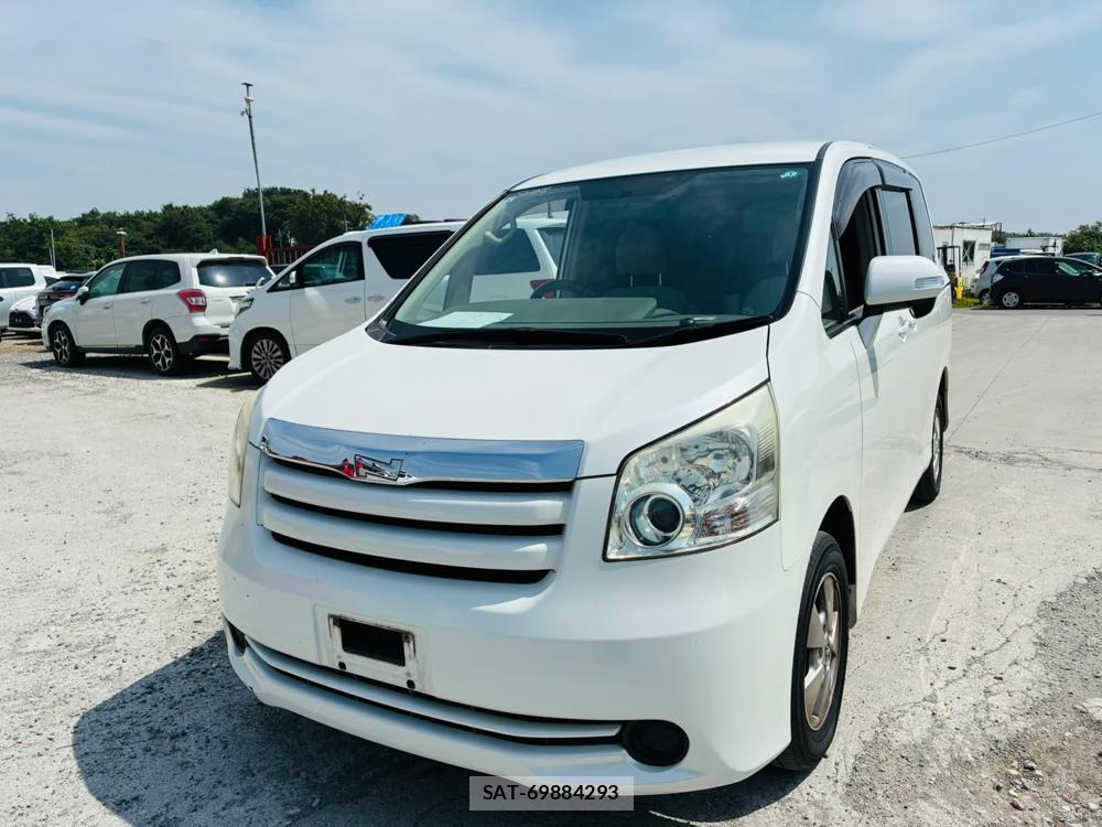 Toyota NOAH 2007-08 8120433-0