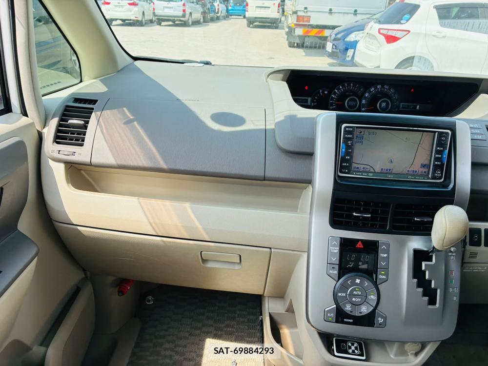 Toyota NOAH 2007-08 8120433-17