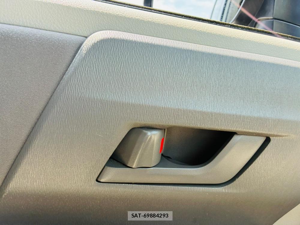 Toyota NOAH 2007-08 8120433-22