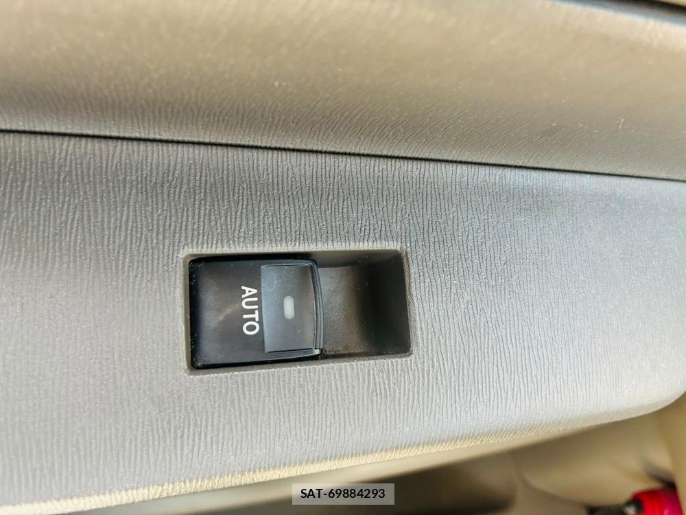 Toyota NOAH 2007-08 8120433-23