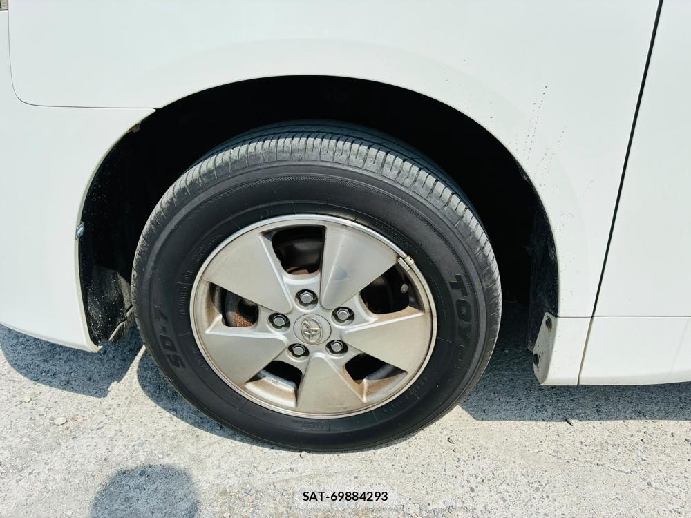 Toyota NOAH 2007-08 8120433-29