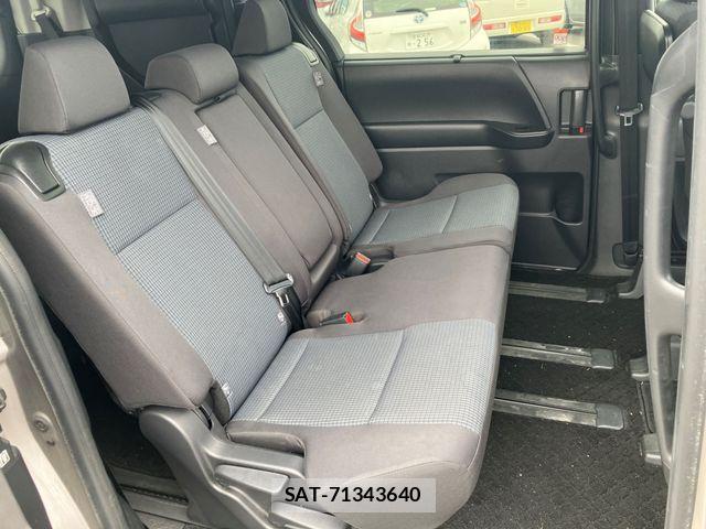 Toyota NOAH 2023-03 8316014-15