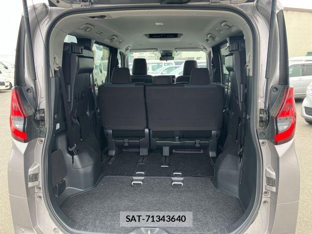 Toyota NOAH 2023-03 8316014-17