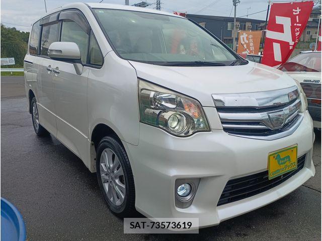 Toyota NOAH 2012-03 8316015-9