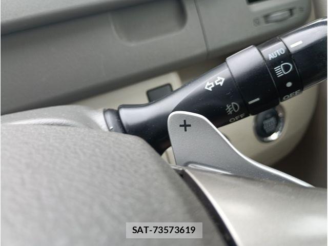 Toyota NOAH 2012-03 8316015-13