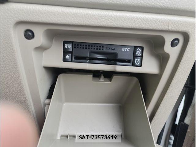 Toyota NOAH 2012-03 8316015-14