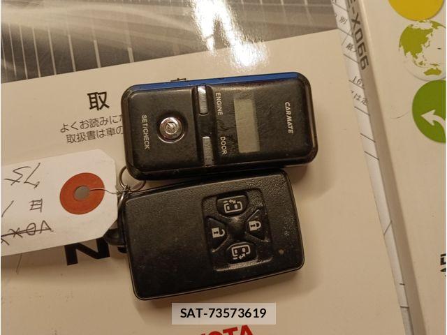 Toyota NOAH 2012-03 8316015-1