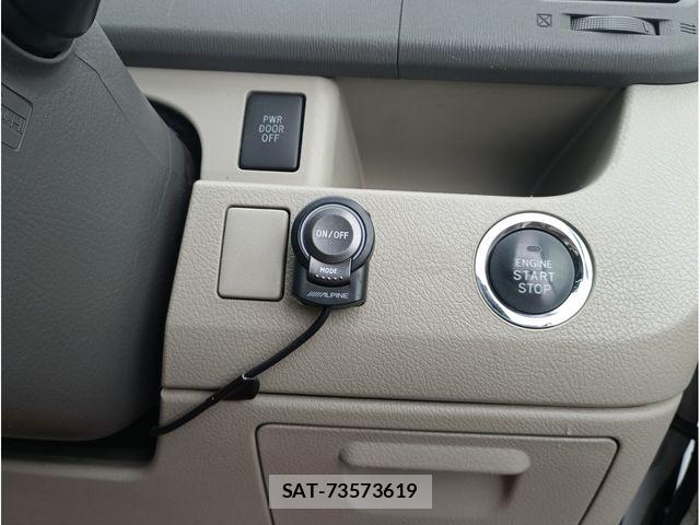Toyota NOAH 2012-03 8316015-2