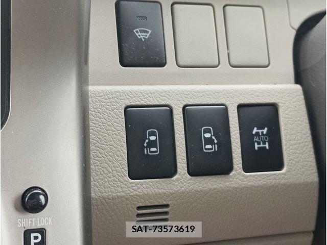 Toyota NOAH 2012-03 8316015-6