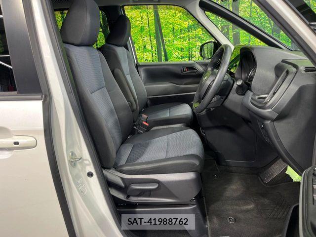 Toyota NOAH 2023-04 8337157-7