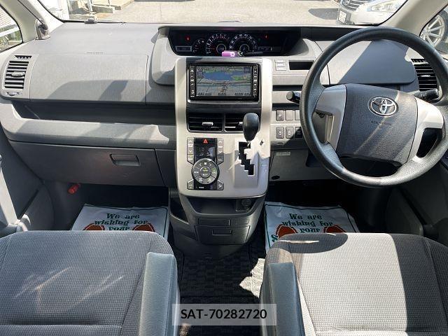 Toyota NOAH 2008-03 8337156-1