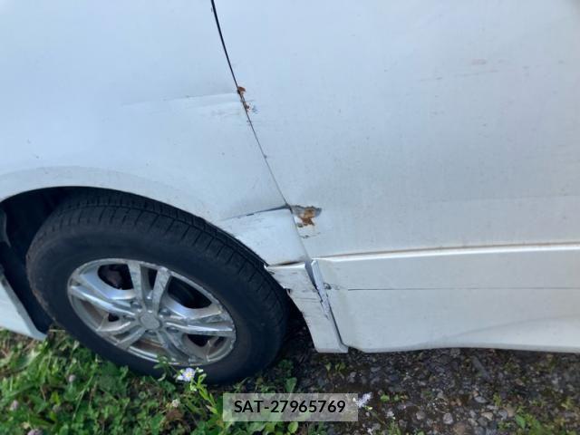 Toyota NOAH 2013-07 8337158-10