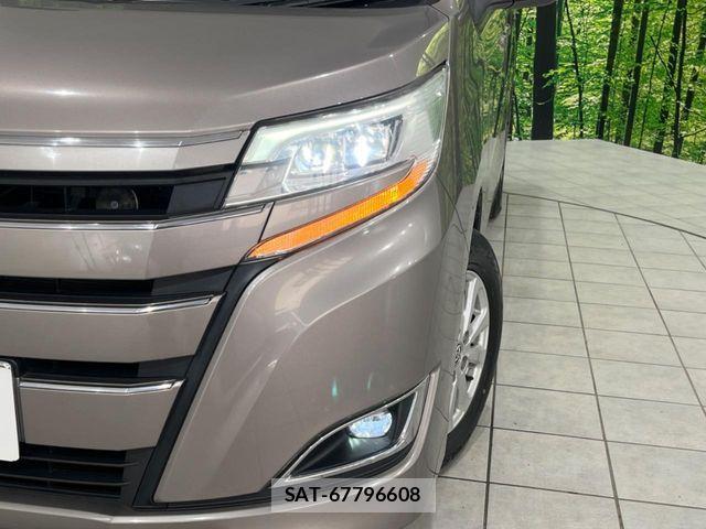 Toyota NOAH 2017-11 8334559-12