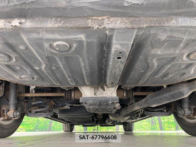Toyota NOAH 2017-11 8334559-19