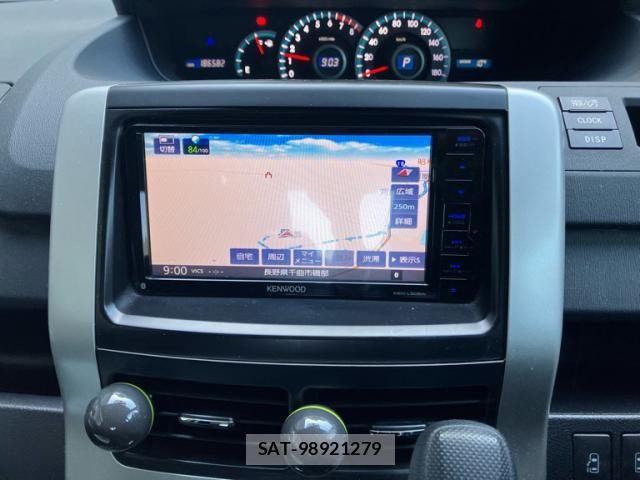 Toyota NOAH 2013-11 8355217-20