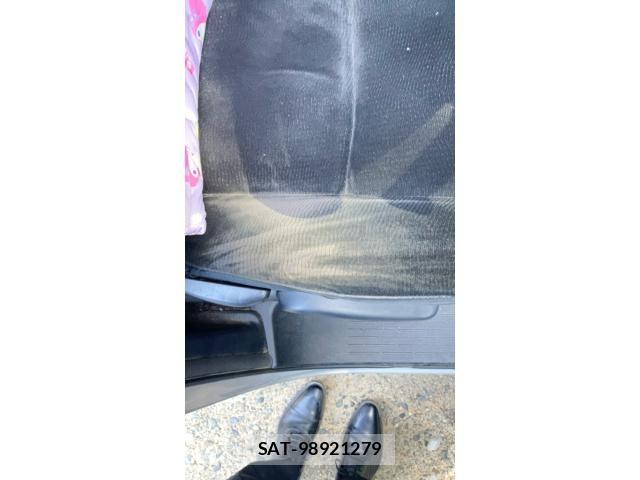 Toyota NOAH 2013-11 8355217-24