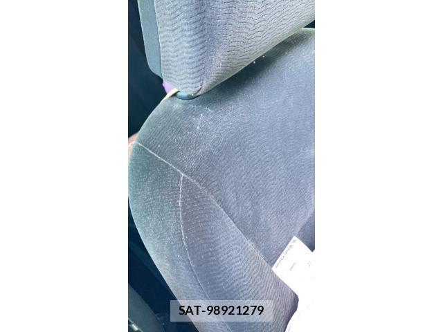 Toyota NOAH 2013-11 8355217-25