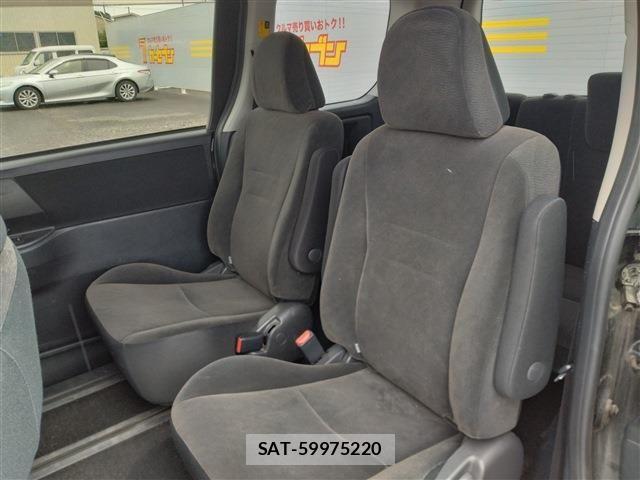 Toyota NOAH 2011-10 8355216-14