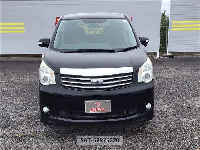 Toyota NOAH 2011-10 8355216-1