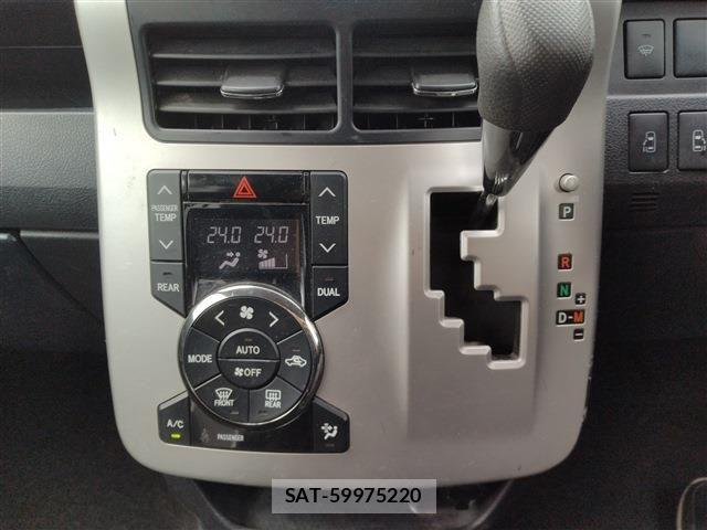 Toyota NOAH 2011-10 8355216-25