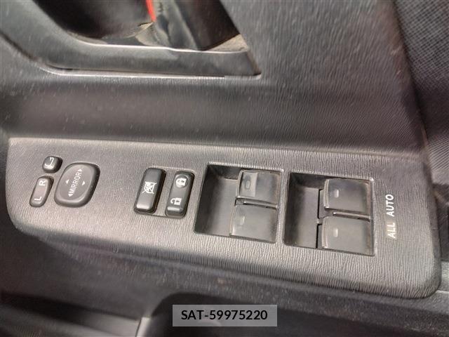 Toyota NOAH 2011-10 8355216-27