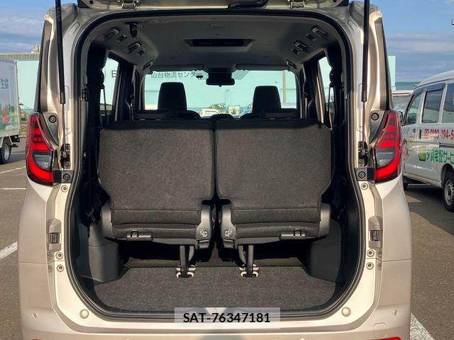 Toyota NOAH 2024-01 8367744-17