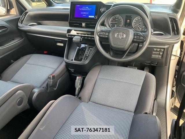 Toyota NOAH 2024-01 8367744-1