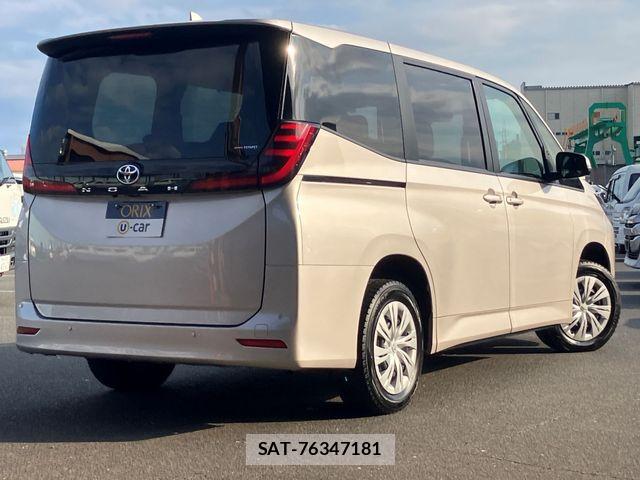 Toyota NOAH 2024-01 8367744-2