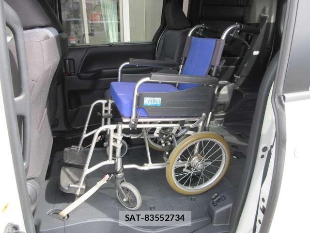 Toyota NOAH 2023-08 8367743-11