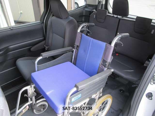 Toyota NOAH 2023-08 8367743-13