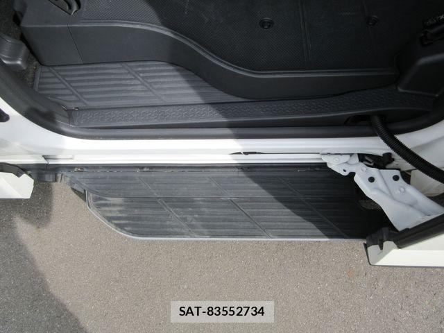 Toyota NOAH 2023-08 8367743-17