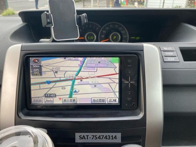 Toyota NOAH 2010-11 8367745-13