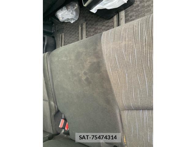 Toyota NOAH 2010-11 8367745-8