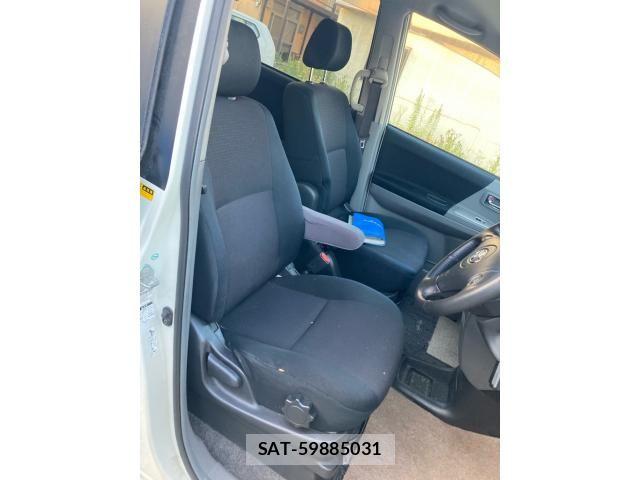 Toyota NOAH 2007-03 8367747-10