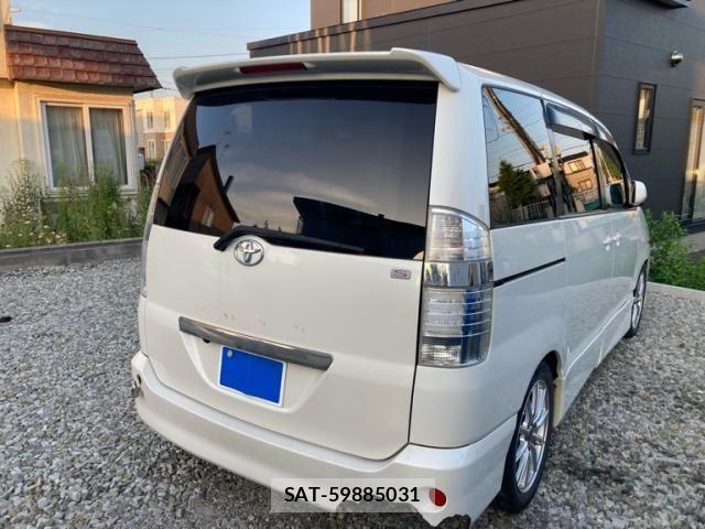 Toyota NOAH 2007-03 8367747-2