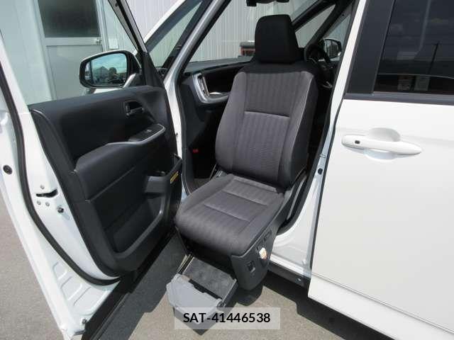 Toyota NOAH 2023-07 8367742-9