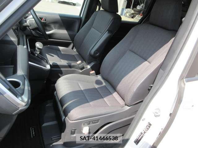 Toyota NOAH 2023-07 8367742-10