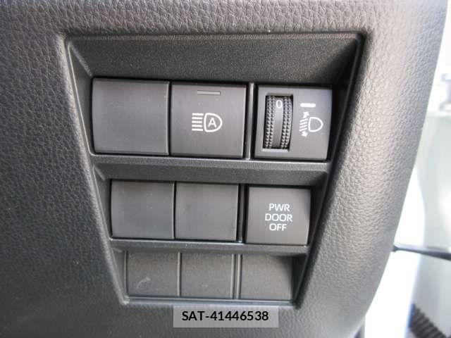 Toyota NOAH 2023-07 8367742-15