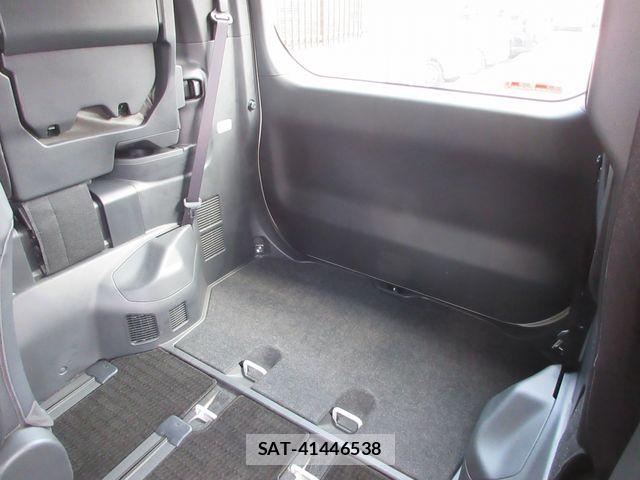 Toyota NOAH 2023-07 8367742-26