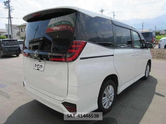 Toyota NOAH 2023-07 8367742-4
