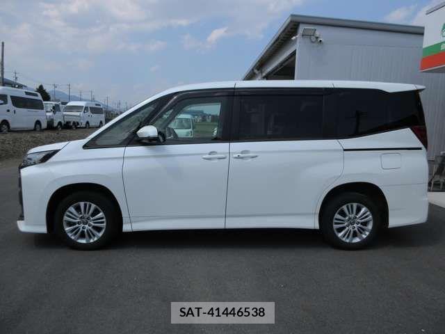 Toyota NOAH 2023-07 8367742-7