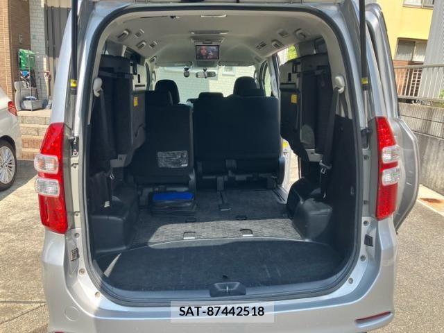 Toyota NOAH 2012-02 8367746-14