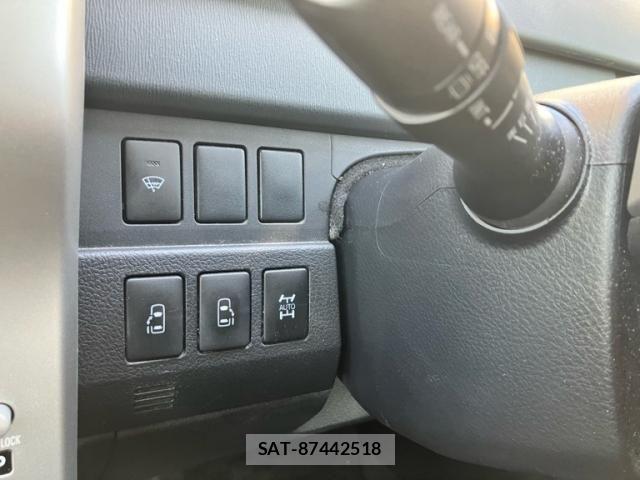 Toyota NOAH 2012-02 8367746-20