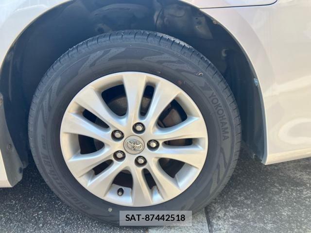 Toyota NOAH 2012-02 8367746-5