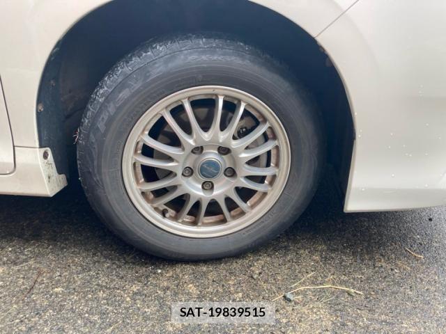 Toyota NOAH 2015-04 8414013-9