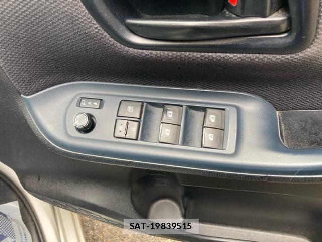Toyota NOAH 2015-04 8414013-16