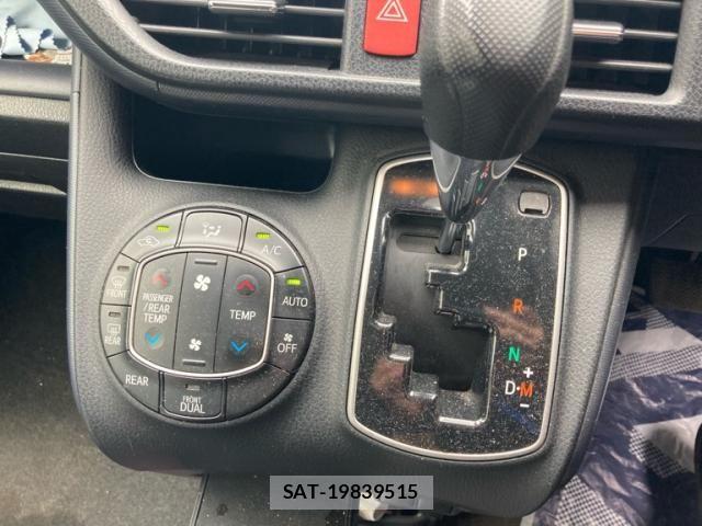 Toyota NOAH 2015-04 8414013-19