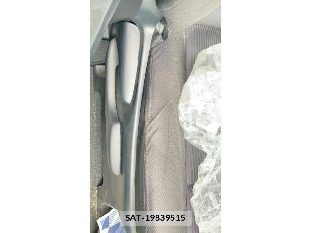 Toyota NOAH 2015-04 8414013-24